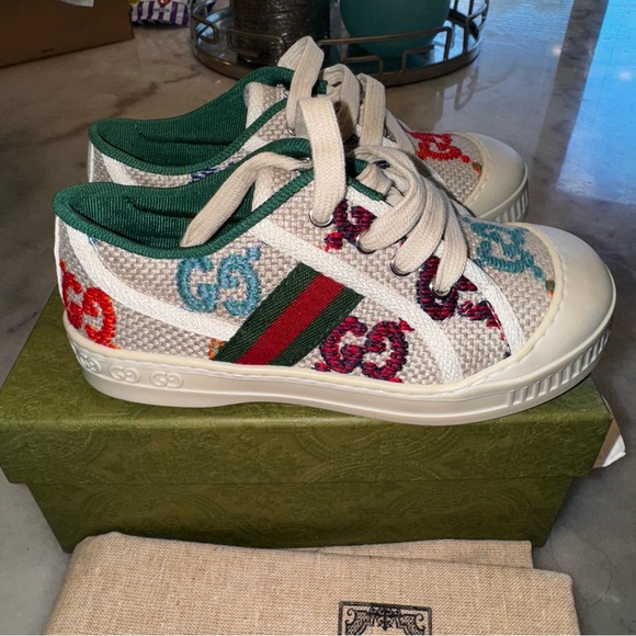 NWT Gucci Kids Tennis 1977 Lace-Up Sneakers in GG Multicolor Logo Size 10 US - Picture 2 of 4
